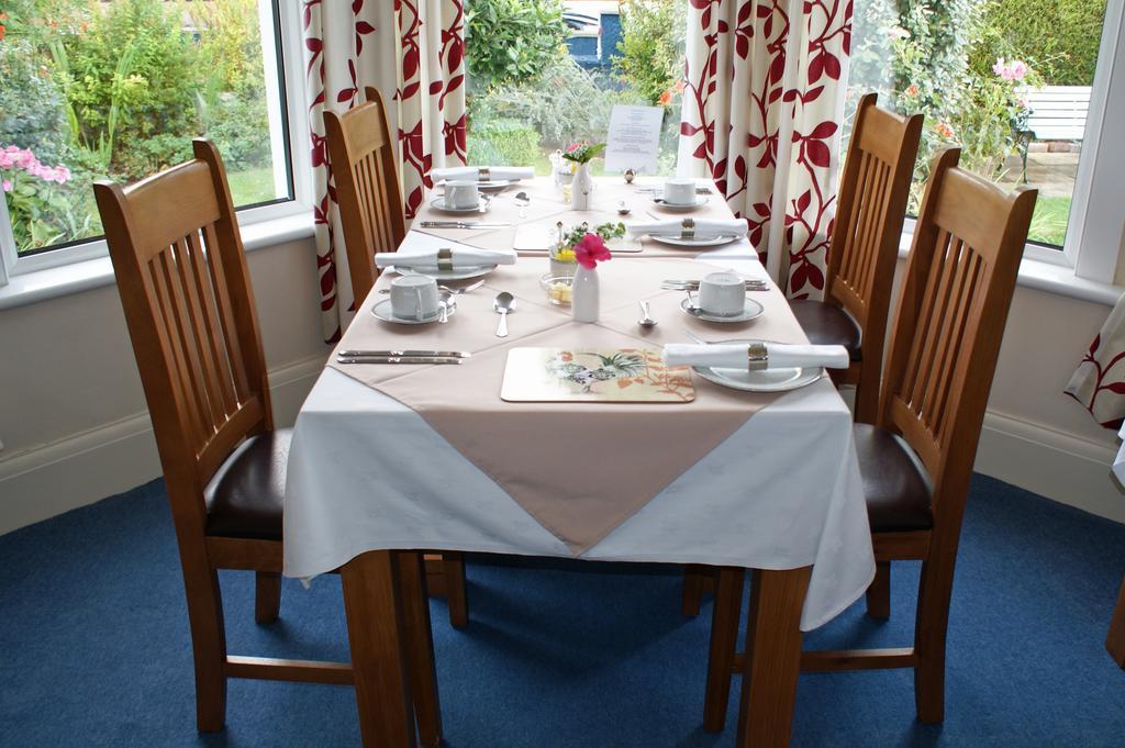 Cleave Court Guest House Llandudno Eksteriør bilde