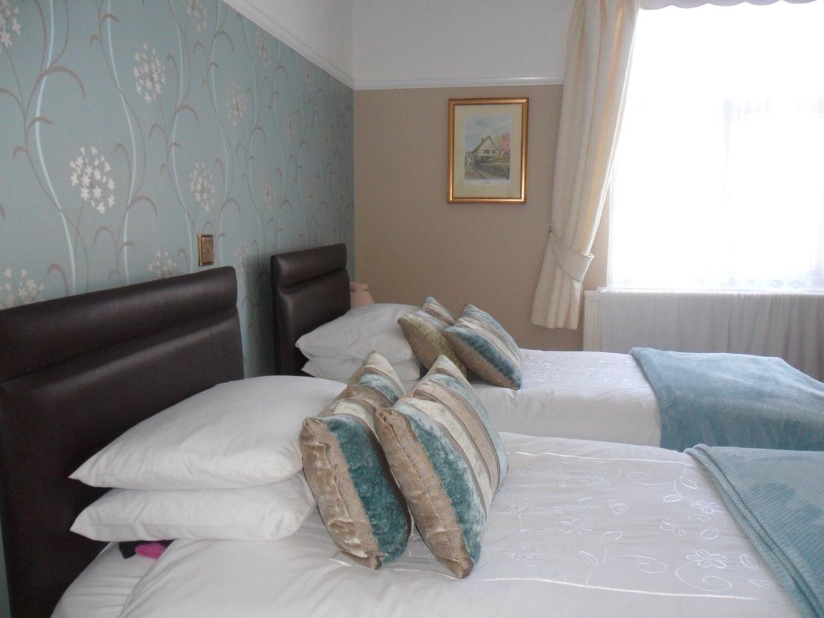 Cleave Court Guest House Llandudno Eksteriør bilde