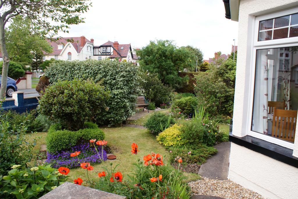 Cleave Court Guest House Llandudno Eksteriør bilde